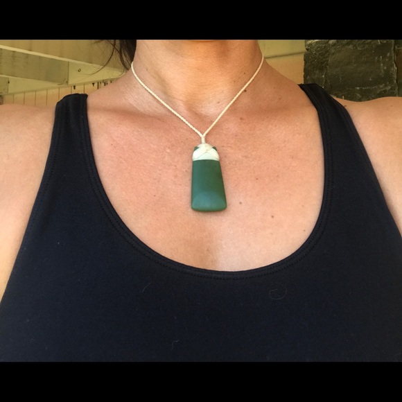 New Zealand Jade Maori Toki Style Necklace - Picture 7 of 10
